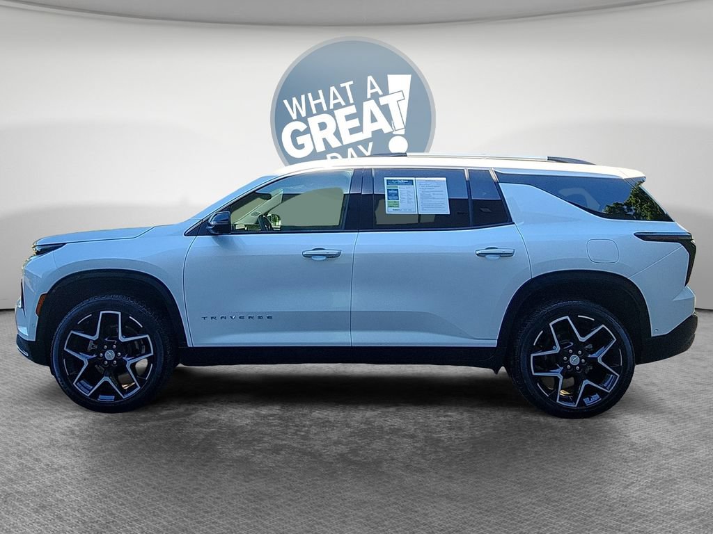 Used 2025 Chevrolet Traverse High Country w/ LPO, Floor Liner Package AWD/4WD image 8