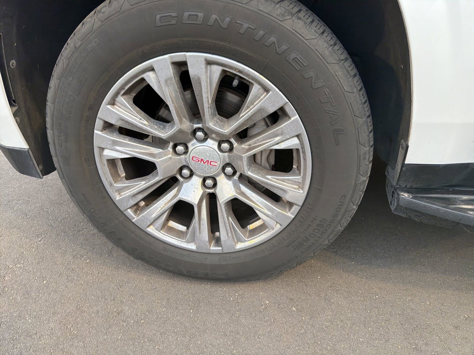 Used 2023 GMC Yukon XL Denali image 23