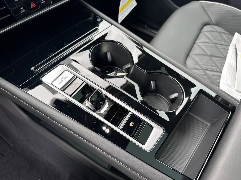 New 2025 Volkswagen Atlas SEL Premium R-Line image 24