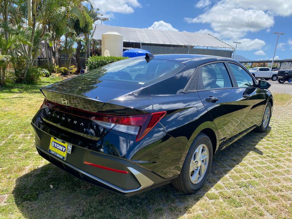 New 2026 Hyundai Elantra SE FWD image 7