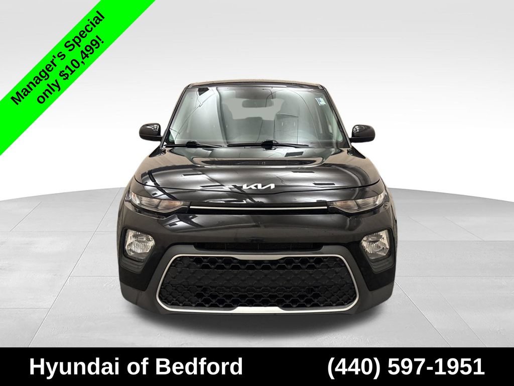 Used 2022 Kia Soul LX FWD image 2