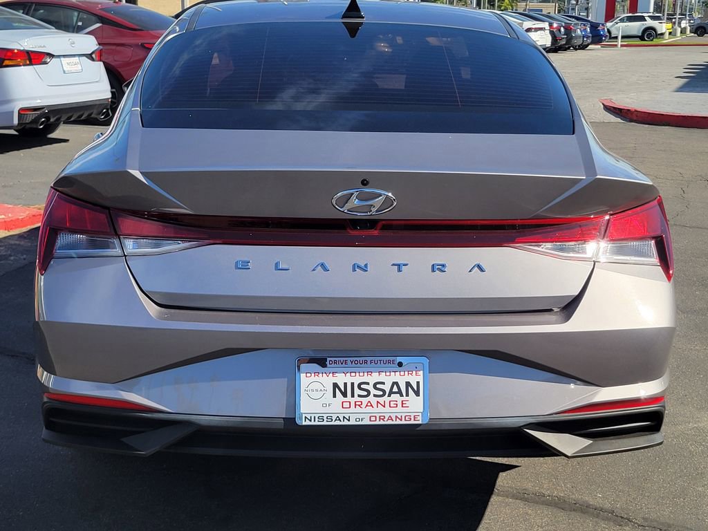 Used 2023 Hyundai Elantra SEL w/ Convenience Package image 30