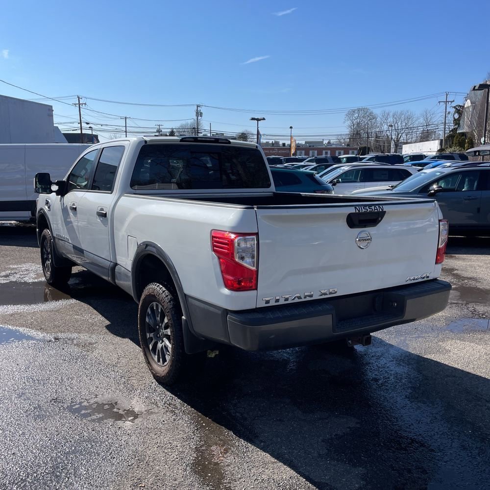 Used 2017 Nissan Titan PRO-4X image 6