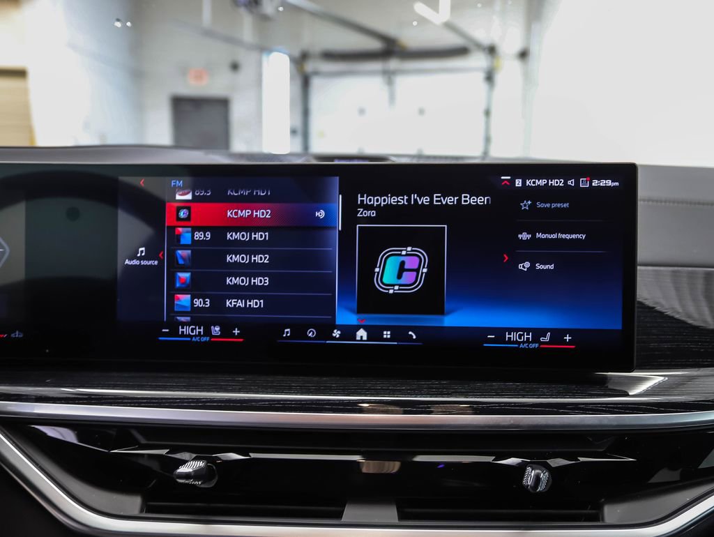 Certified 2024 BMW X7 M60i w/ Executive Package image 16