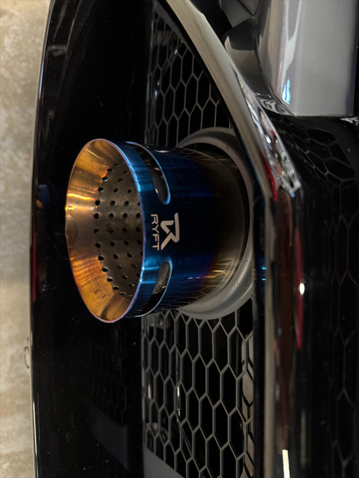 Used 2022 Lamborghini Huracan EVO image 13