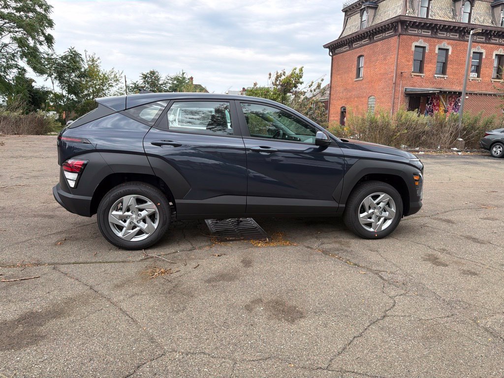 New 2027 Hyundai Kona SE AWD/4WD image 8