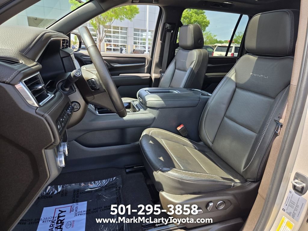 Used 2021 GMC Yukon XL Denali w/ Denali Premium Package RWD image 9