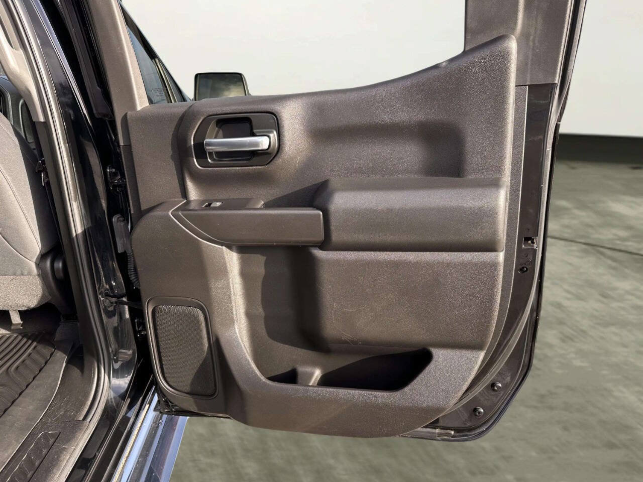 Used 2019 Chevrolet Silverado 1500 LT w/ All-Star Edition AWD/4WD image 15