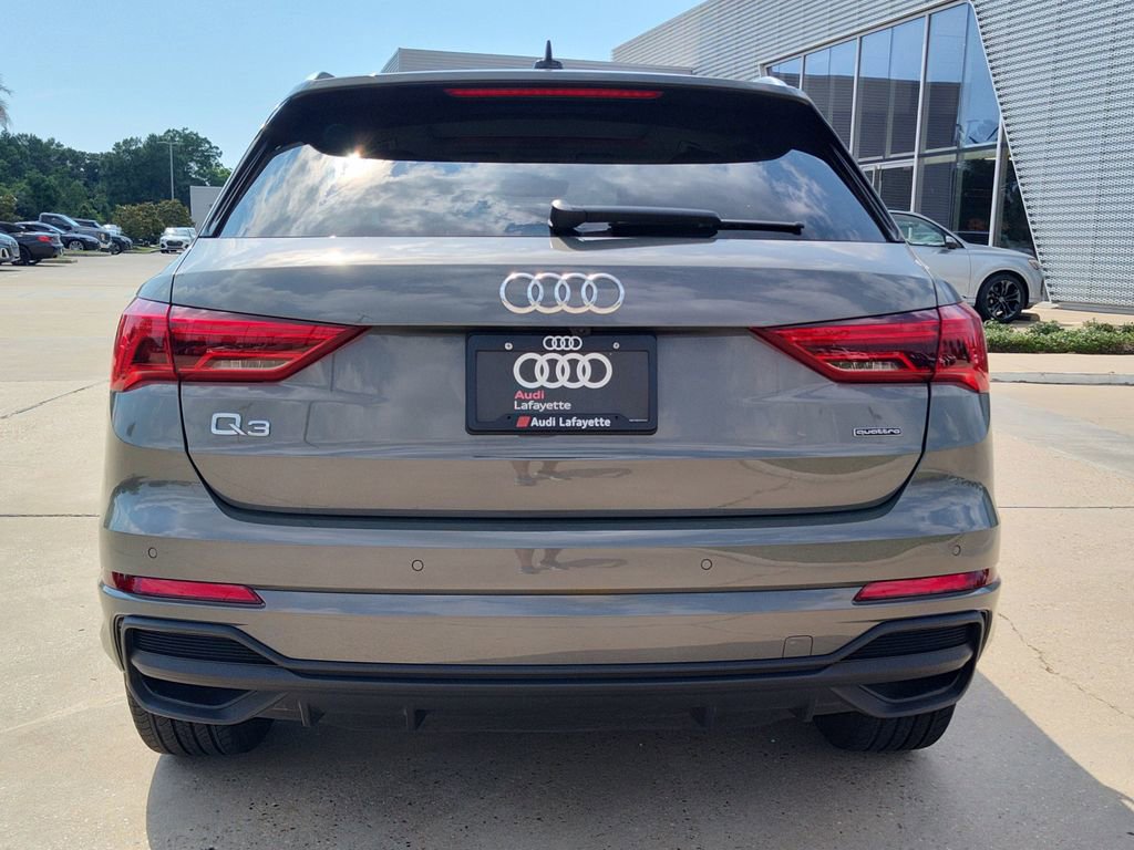 Used 2025 Audi Q3 2.0T Premium w/ Convenience Package AWD/4WD image 7