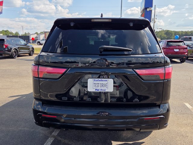 Used 2024 Toyota Sequoia Platinum AWD/4WD image 6