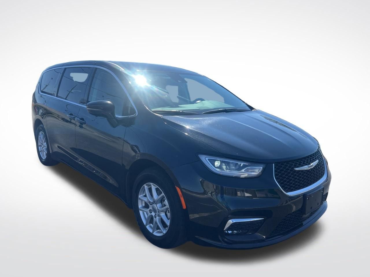 Used 2024 Chrysler Pacifica Touring-L image 8