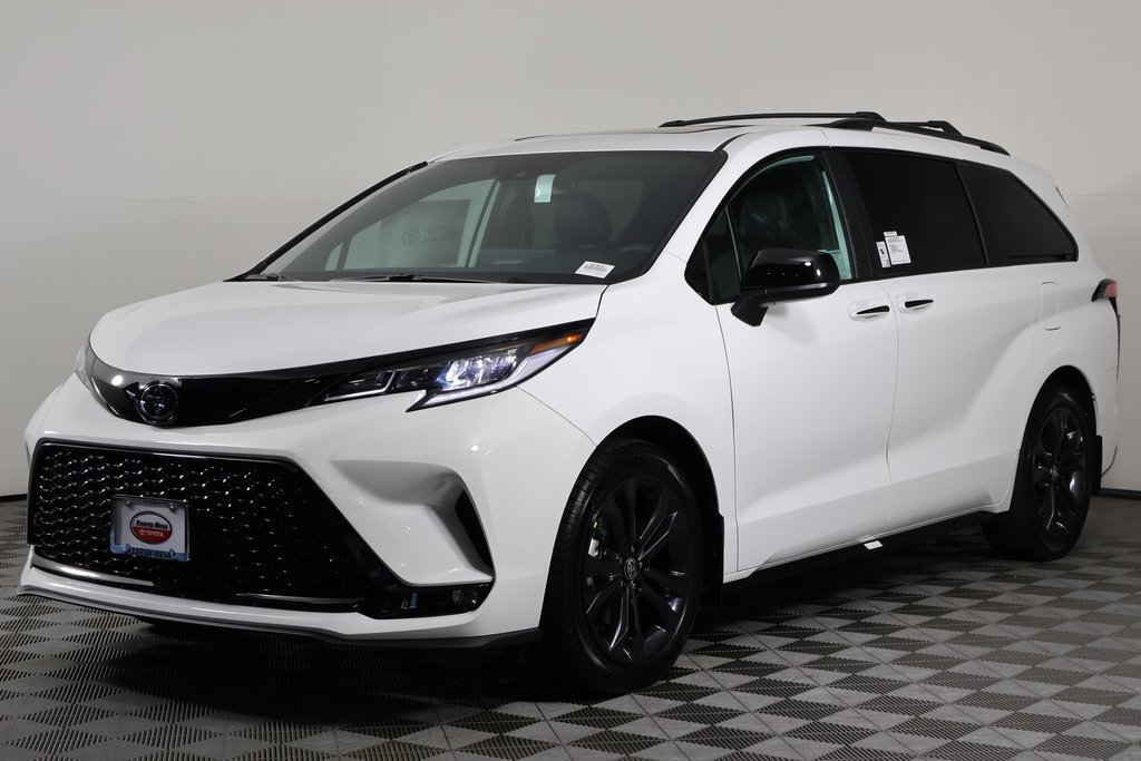 New 2026 Toyota Sienna XSE