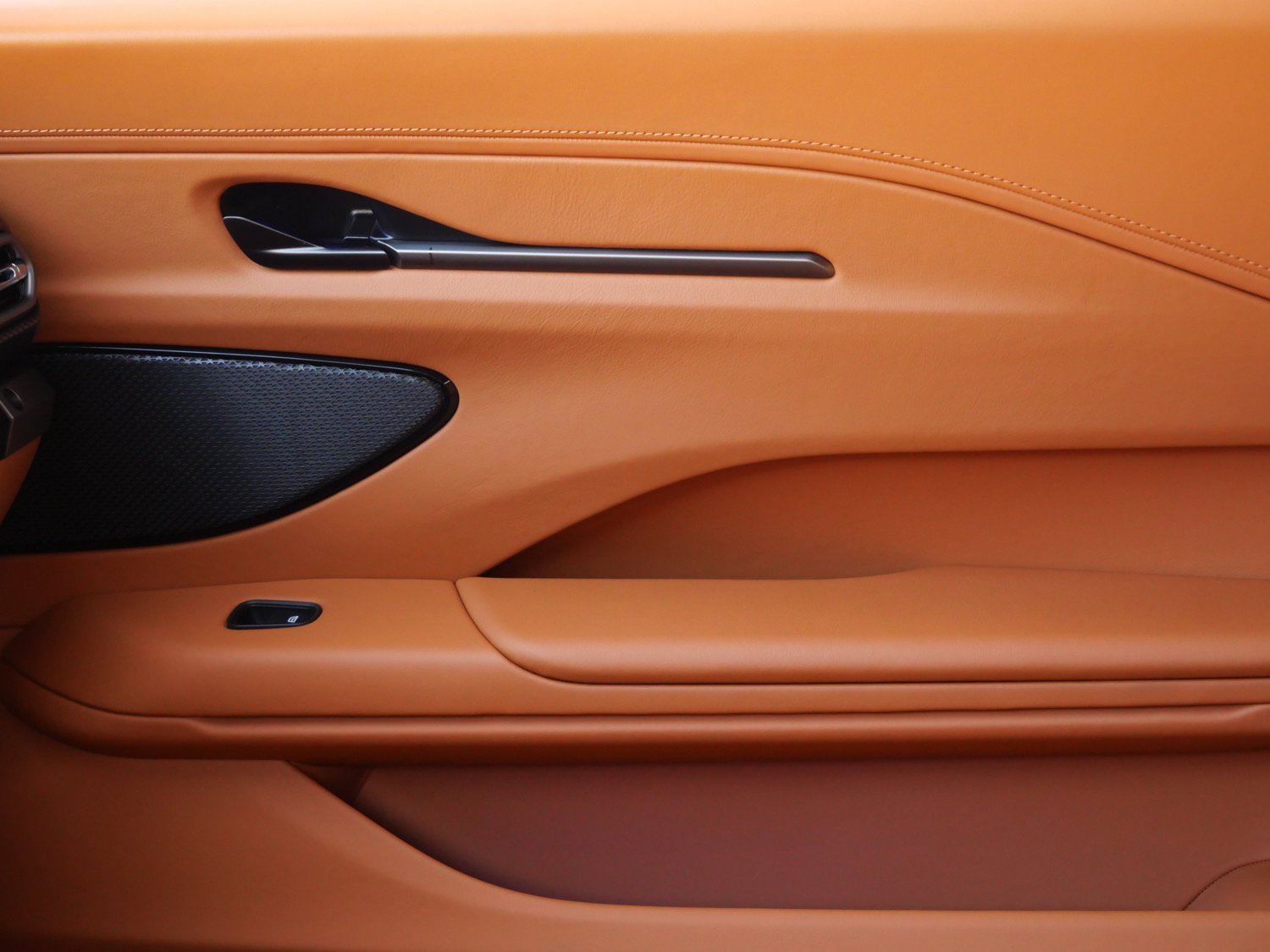 New 2026 Aston Martin V8 Vantage Coupe image 15