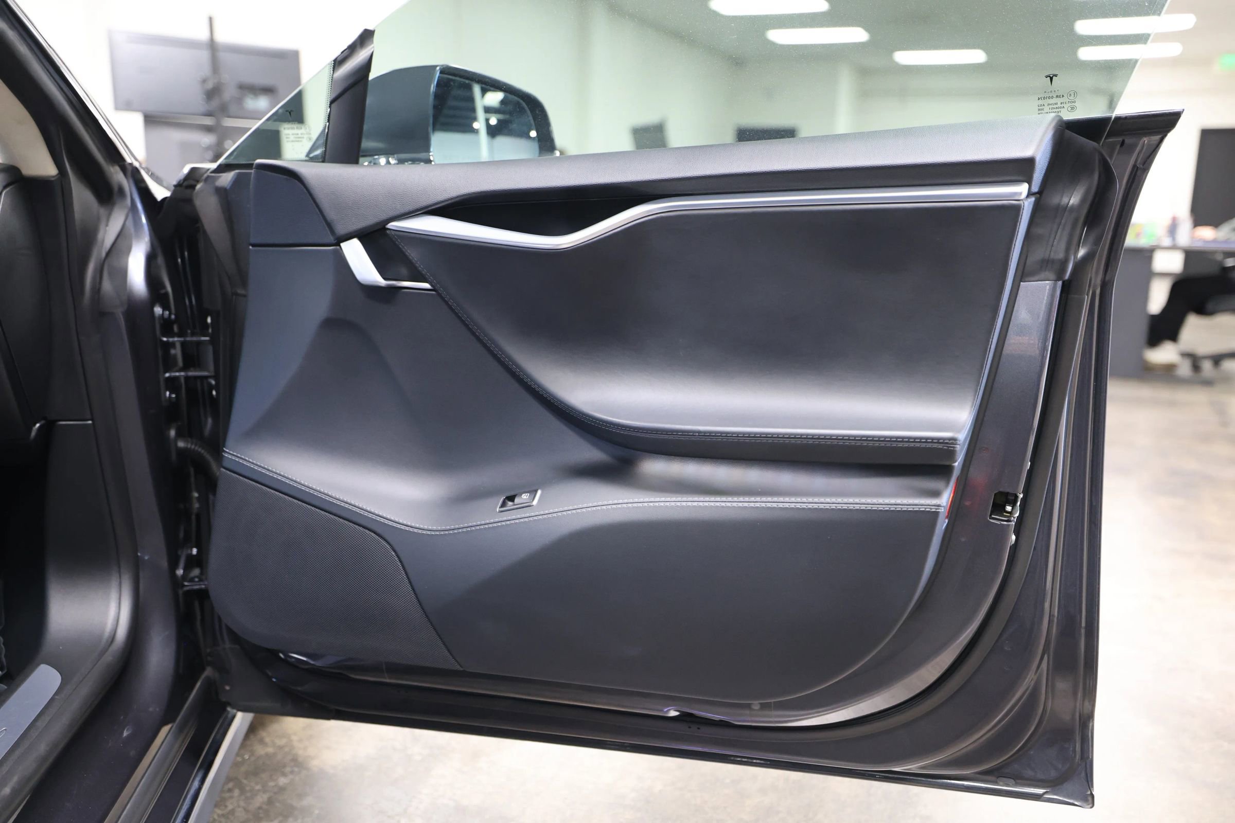 Used 2015 Tesla Model S P85D AWD/4WD image 38