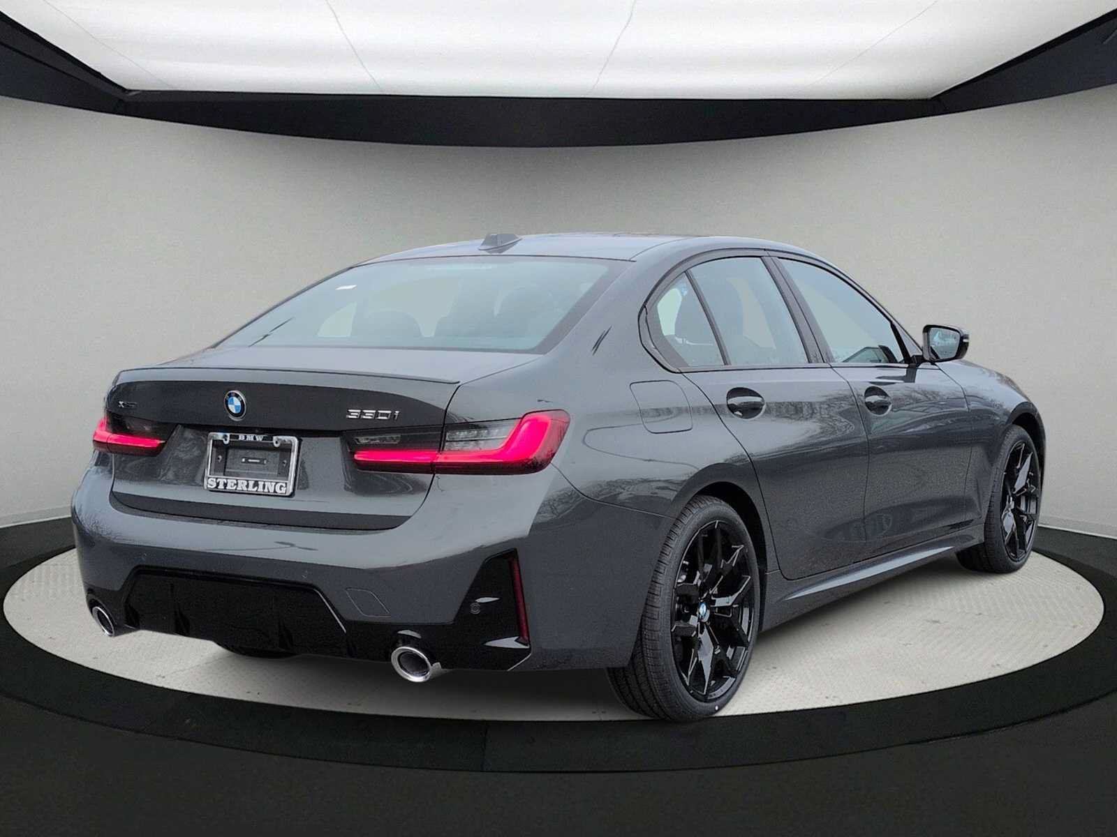 Used 2026 BMW 330i xDrive Sedan w/ M Sport Package AWD/4WD image 8