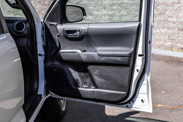 Used 2021 Toyota Tacoma TRD Off-Road w/ TRD Premium Off Road Package image 14
