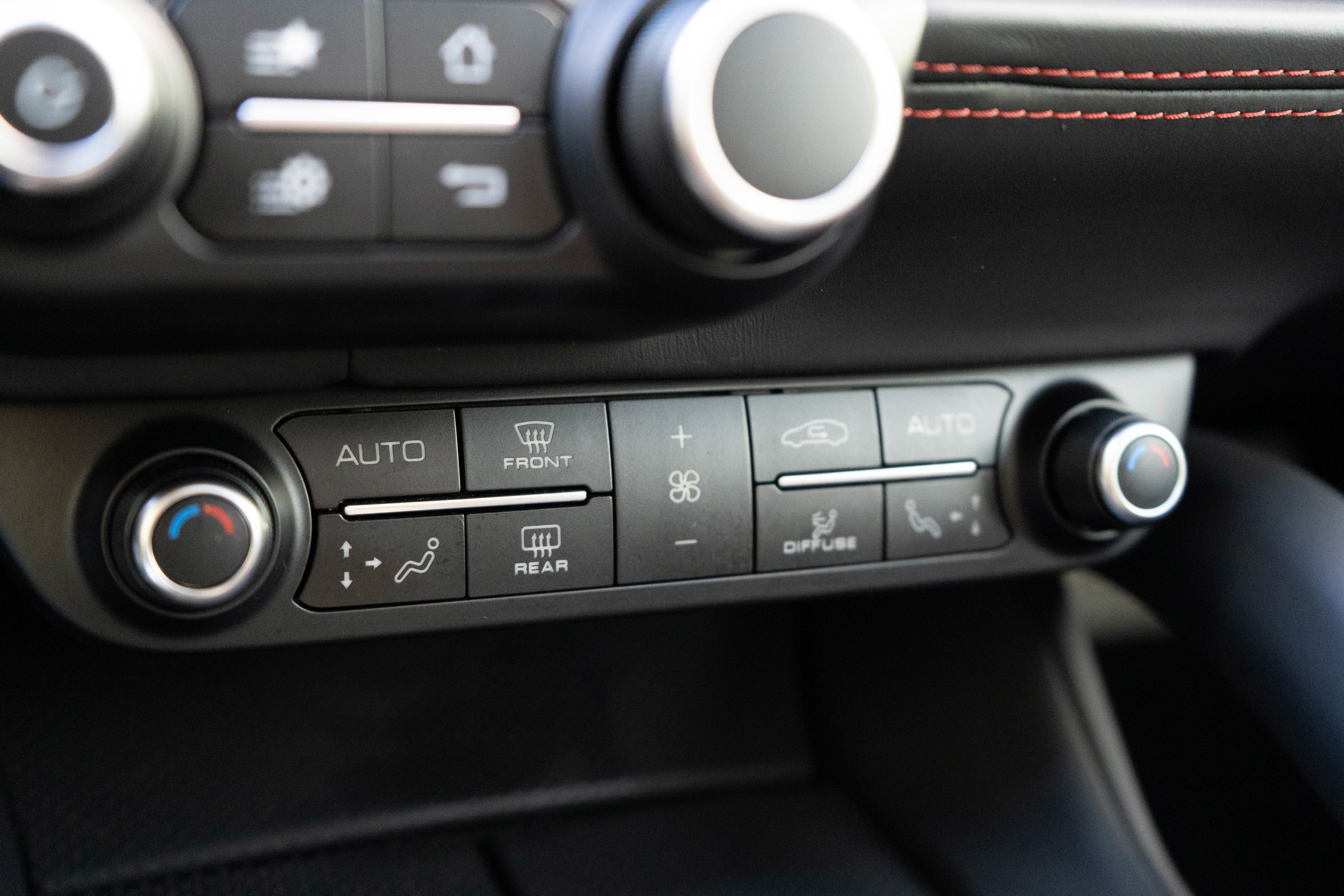 Used 2018 Ferrari GTC4Lusso T RWD image 28