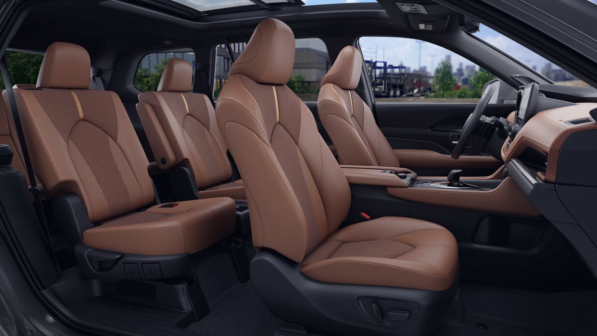 New 2026 Toyota Grand Highlander AWD Hybrid image 20