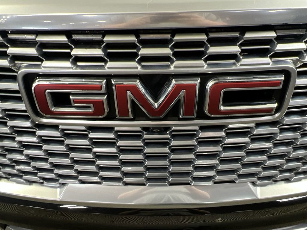 Used 2023 GMC Yukon Denali AWD/4WD image 32