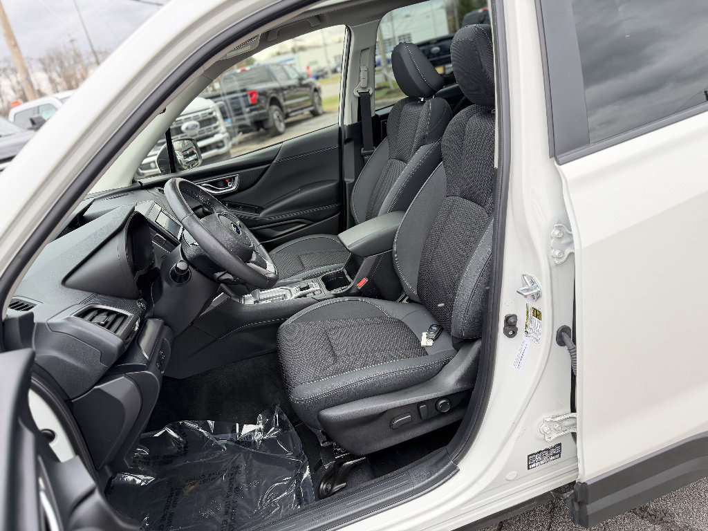 Used 2023 Subaru Forester Premium image 12