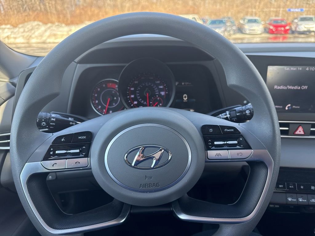 Used 2023 Hyundai Elantra SEL image 20