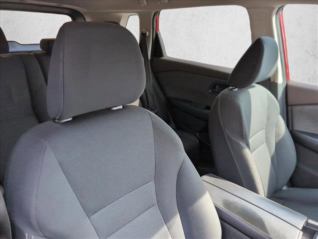 Used 2023 Nissan Rogue S image 23