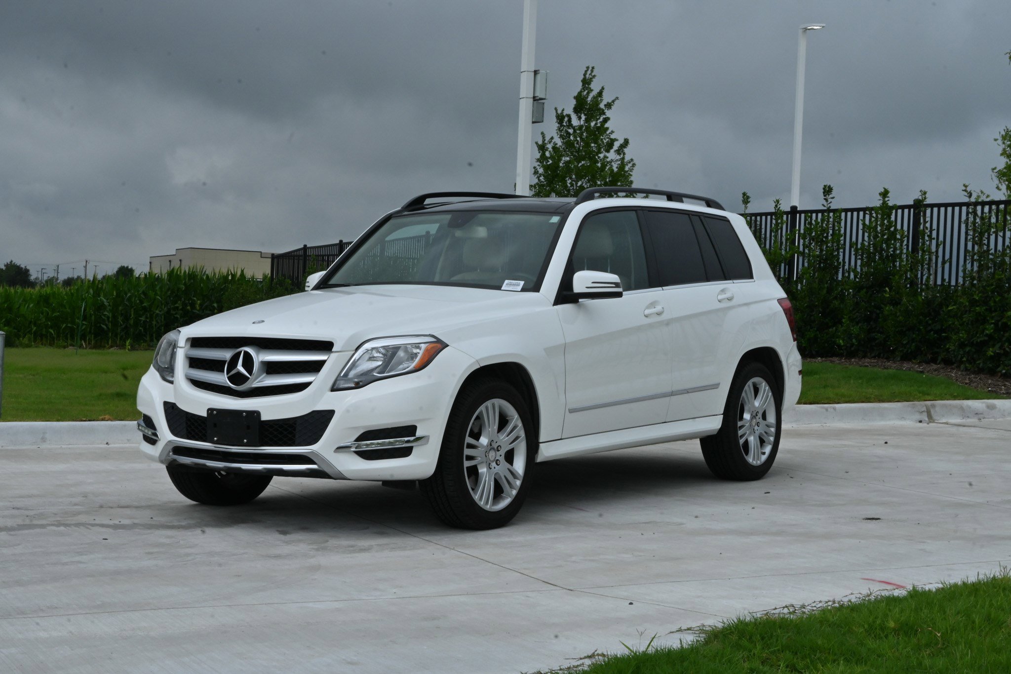 Used 2015 Mercedes-Benz GLK 350 2WD image 5