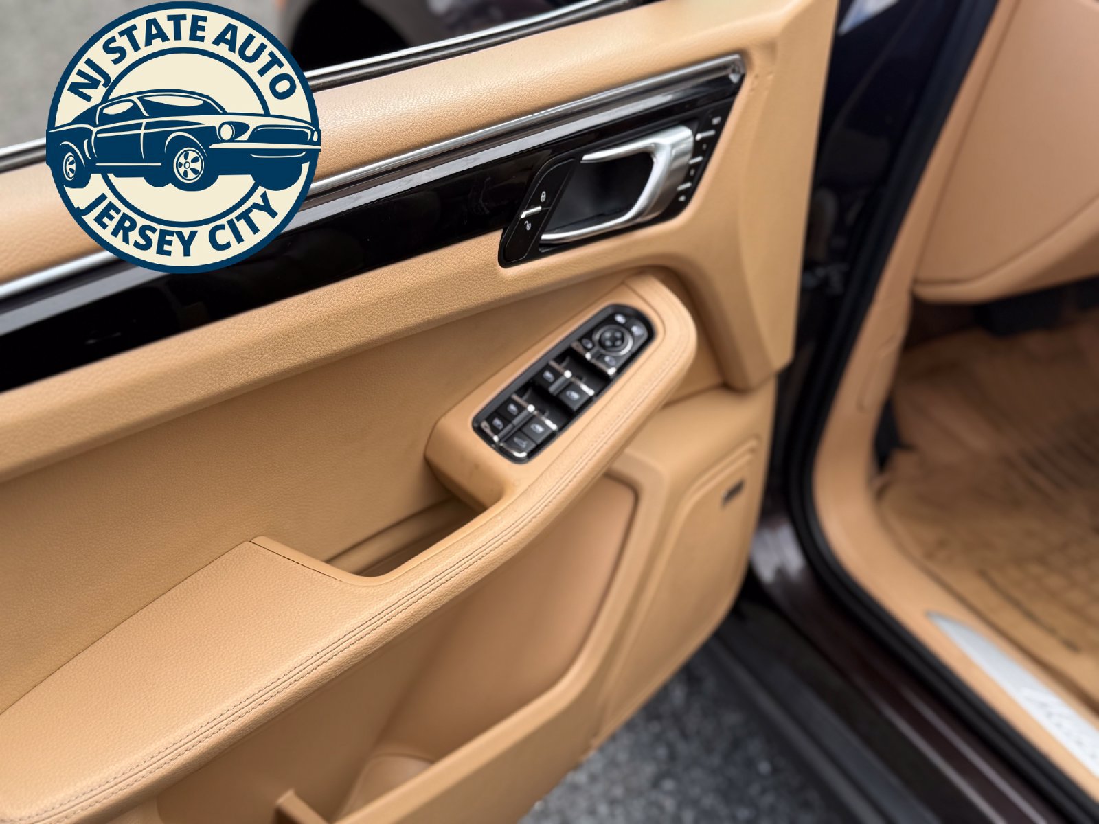 Used 2015 Porsche Macan S w/ Premium Package Plus AWD/4WD image 13