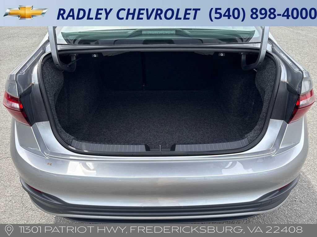 Used 2024 Volkswagen Jetta SE FWD image 10