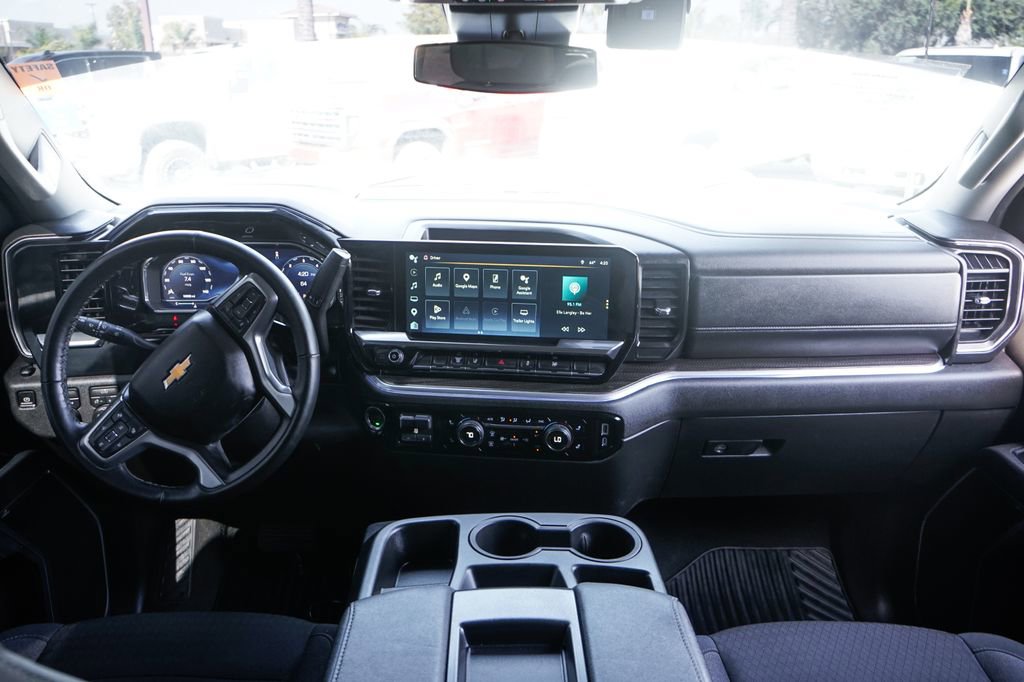Used 2025 Chevrolet Silverado 3500 LT w/ Convenience Package AWD/4WD image 19