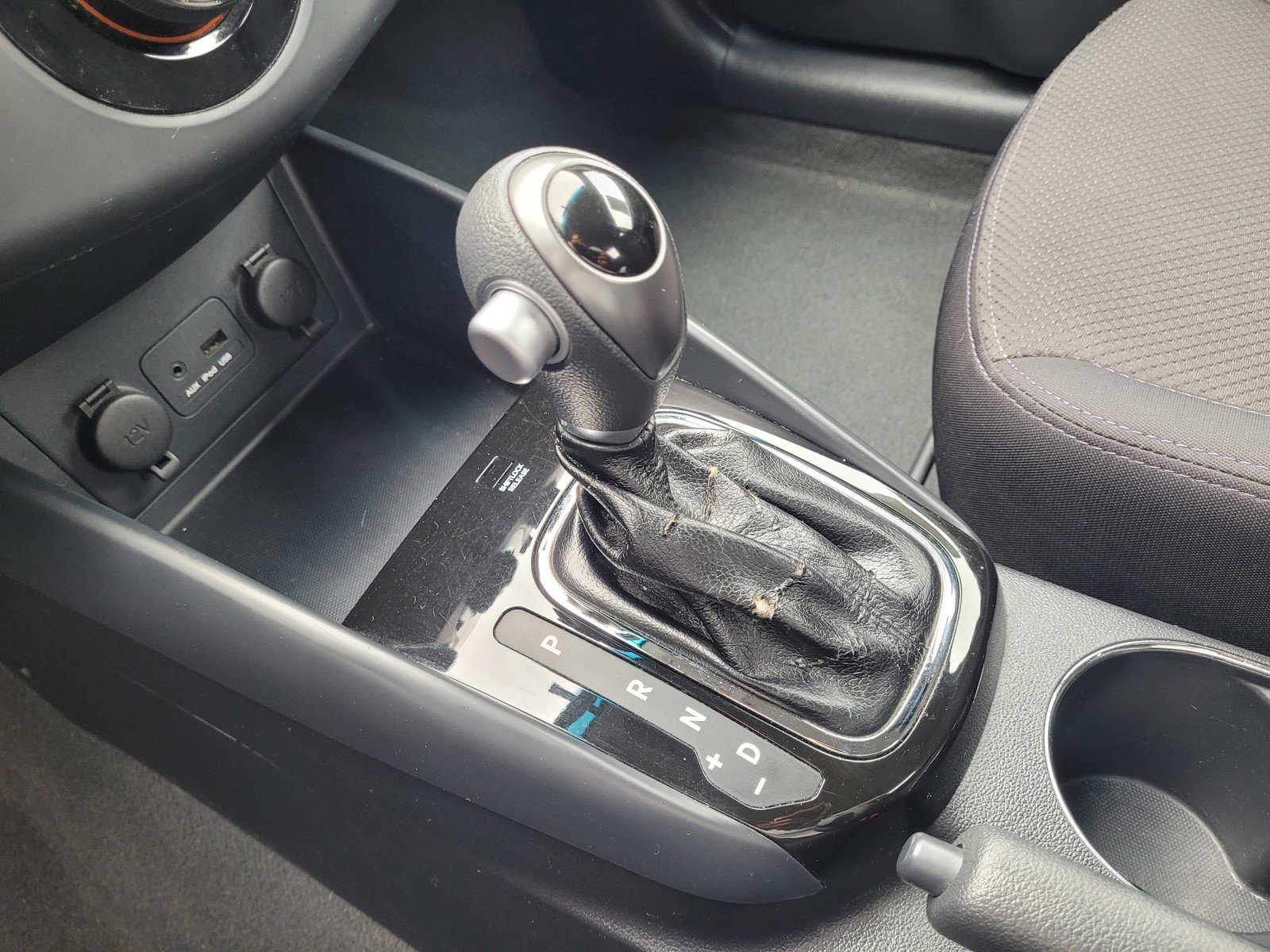 Used 2012 Kia Forte Koup EX image 23