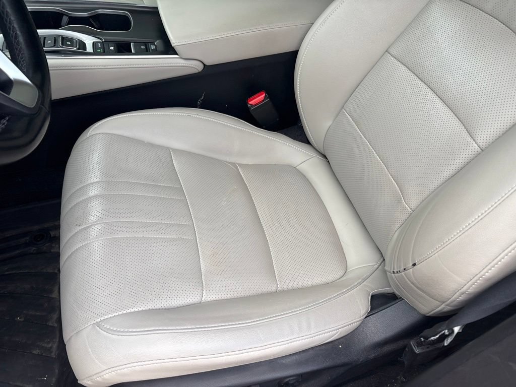 Used 2020 Honda Accord Touring image 13