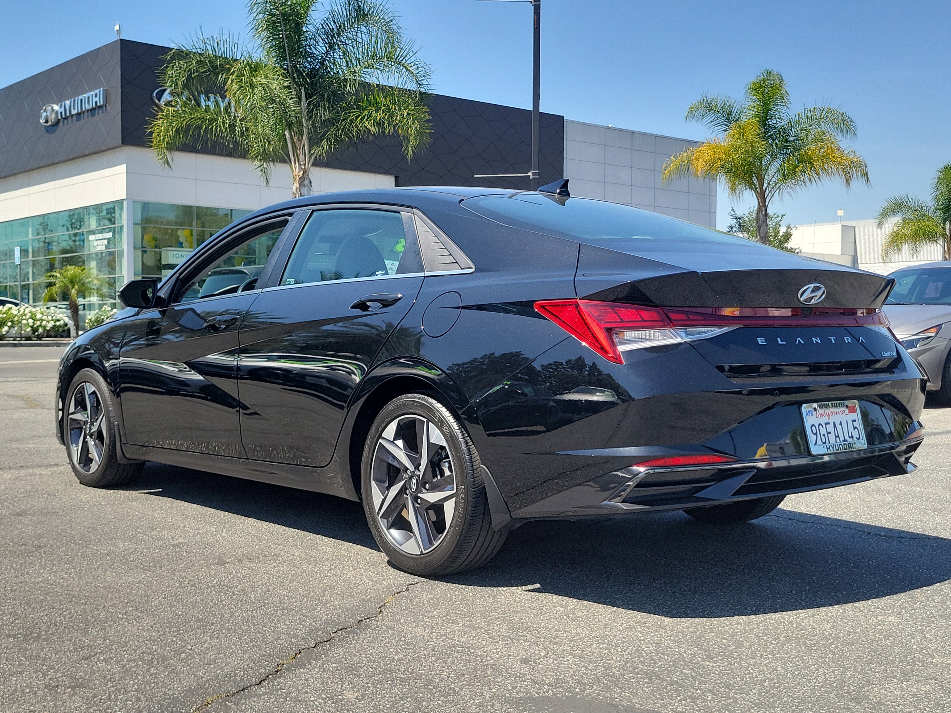 Certified 2023 Hyundai Elantra Limited image 6