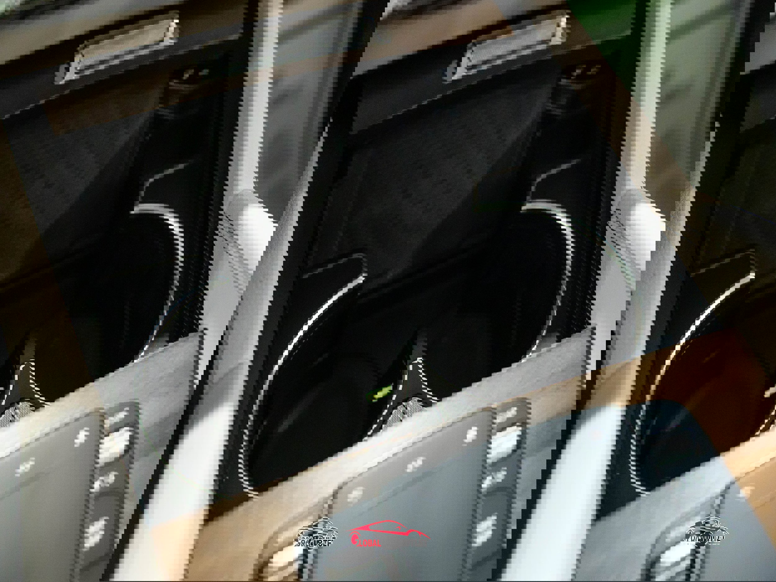 Used 2021 Mercedes-Benz GLS 450 4MATIC image 37