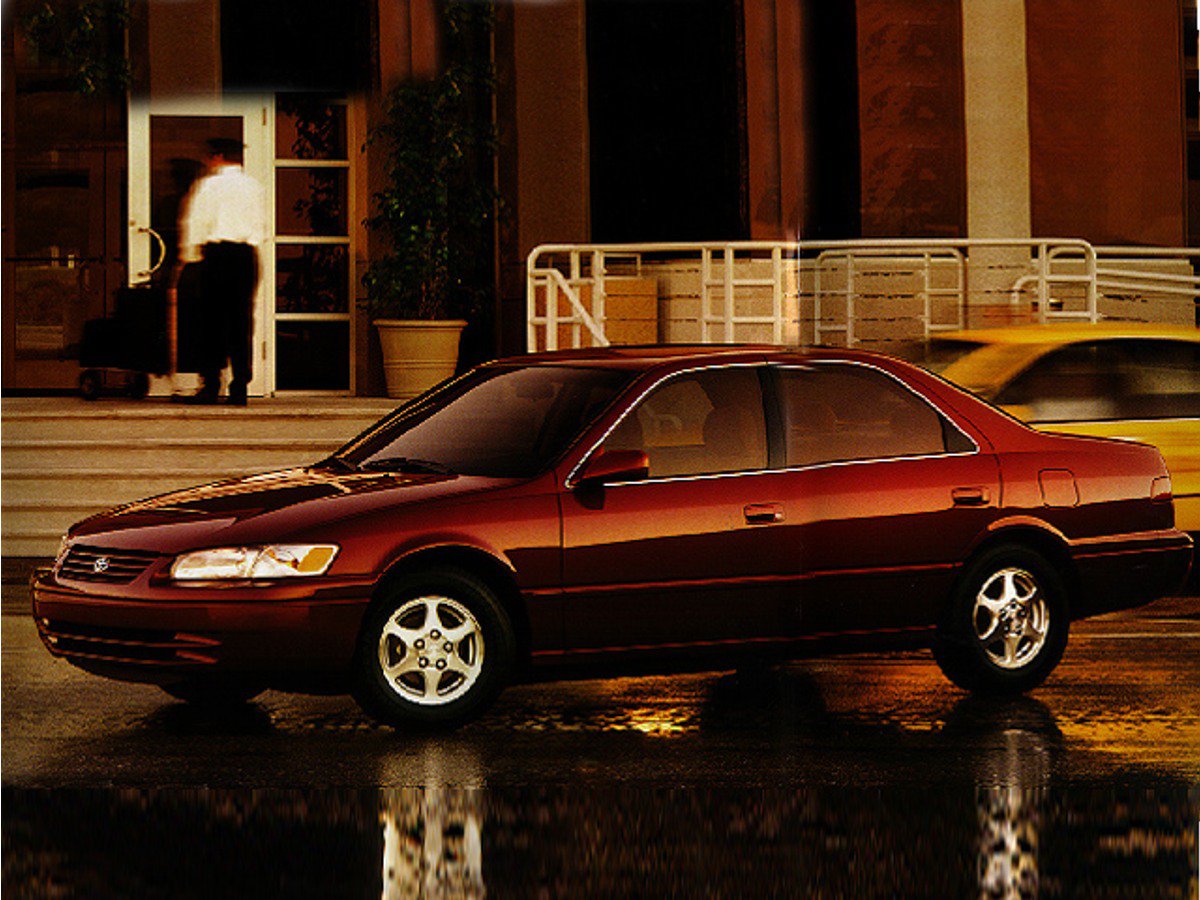 Used 1997 Toyota Camry XLE FWD image 3
