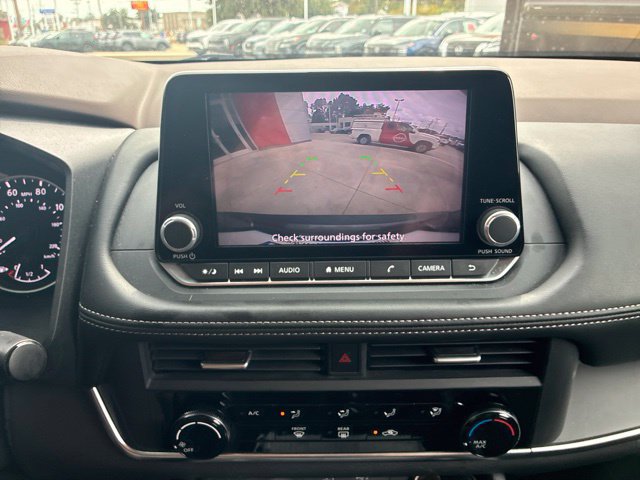 Used 2023 Nissan Rogue S FWD image 23