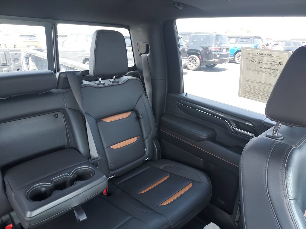 Used 2024 GMC Sierra 2500 AT4 w/ Technology Package AWD/4WD image 14