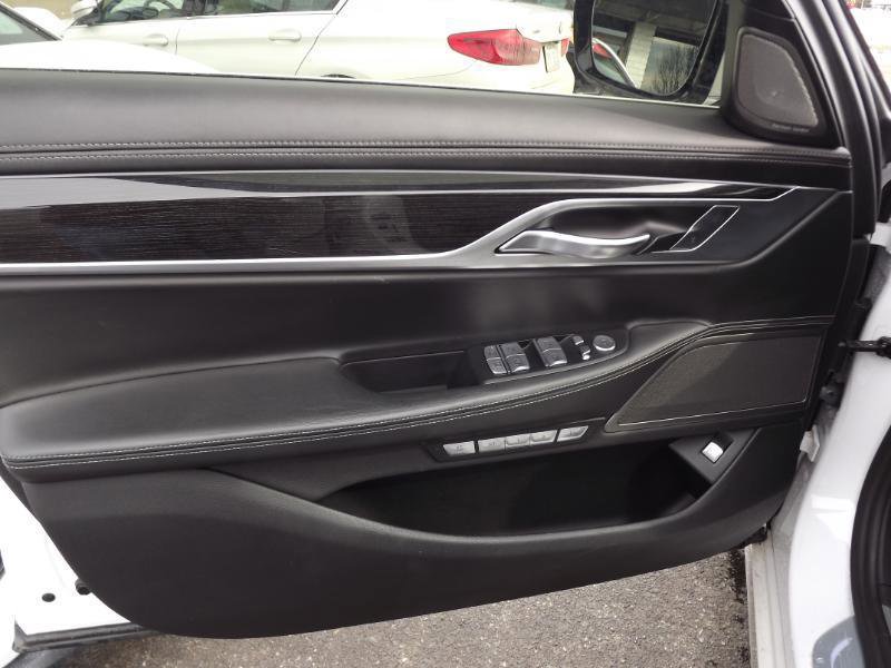 Used 2018 BMW 750i xDrive AWD/4WD image 11
