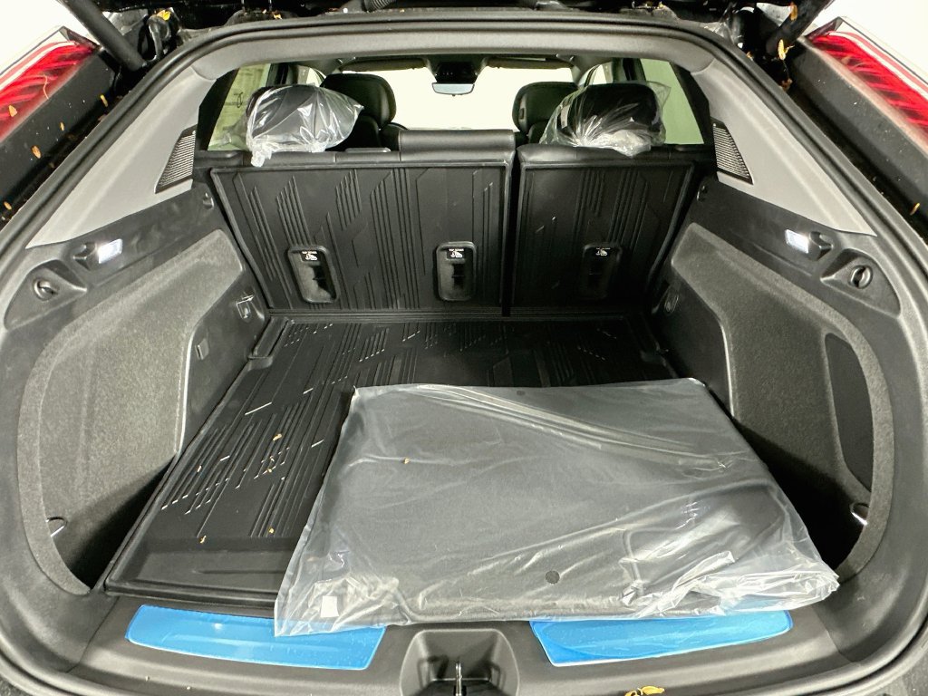 New 2026 Cadillac Optiq V w/ LPO, Floor Liner Package AWD/4WD image 33