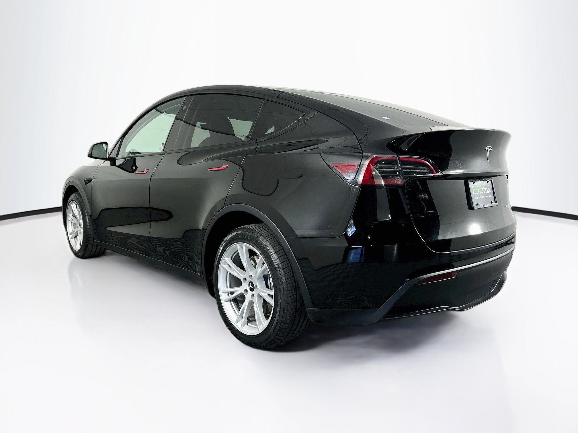 Used 2023 Tesla Model Y Long Range AWD/4WD image 5