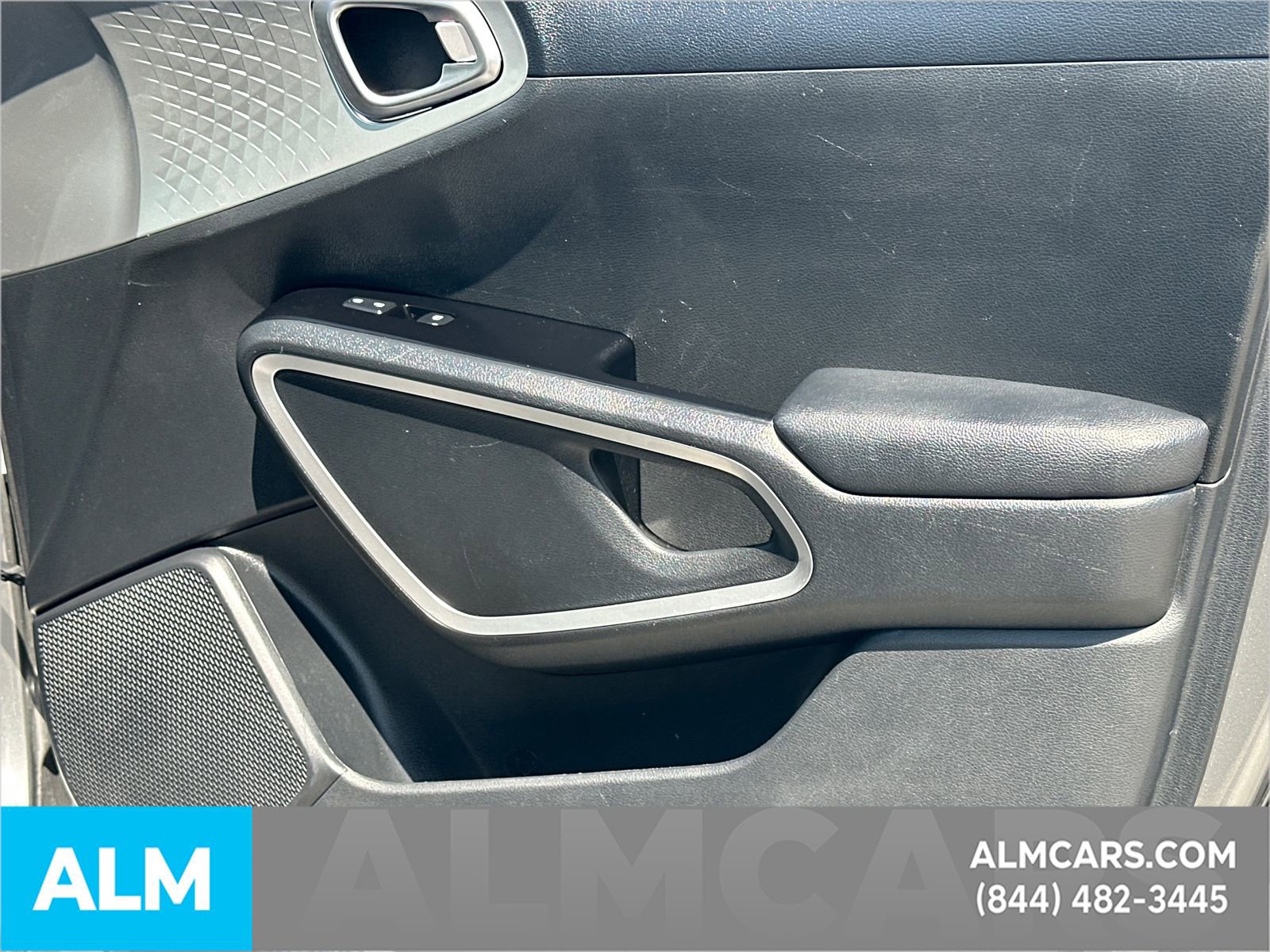 Used 2025 Kia Soul LX w/ LX Technology Package image 33