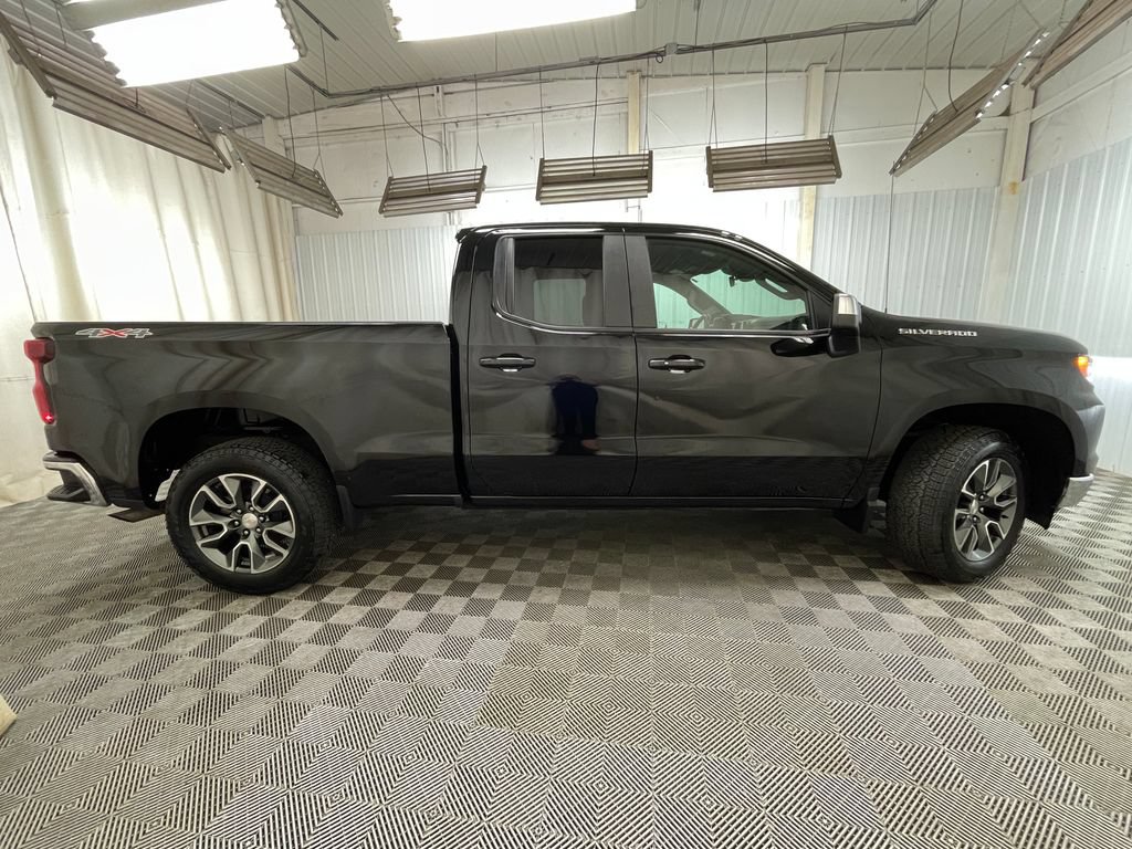 Certified 2022 Chevrolet Silverado 1500 LT AWD/4WD image 18