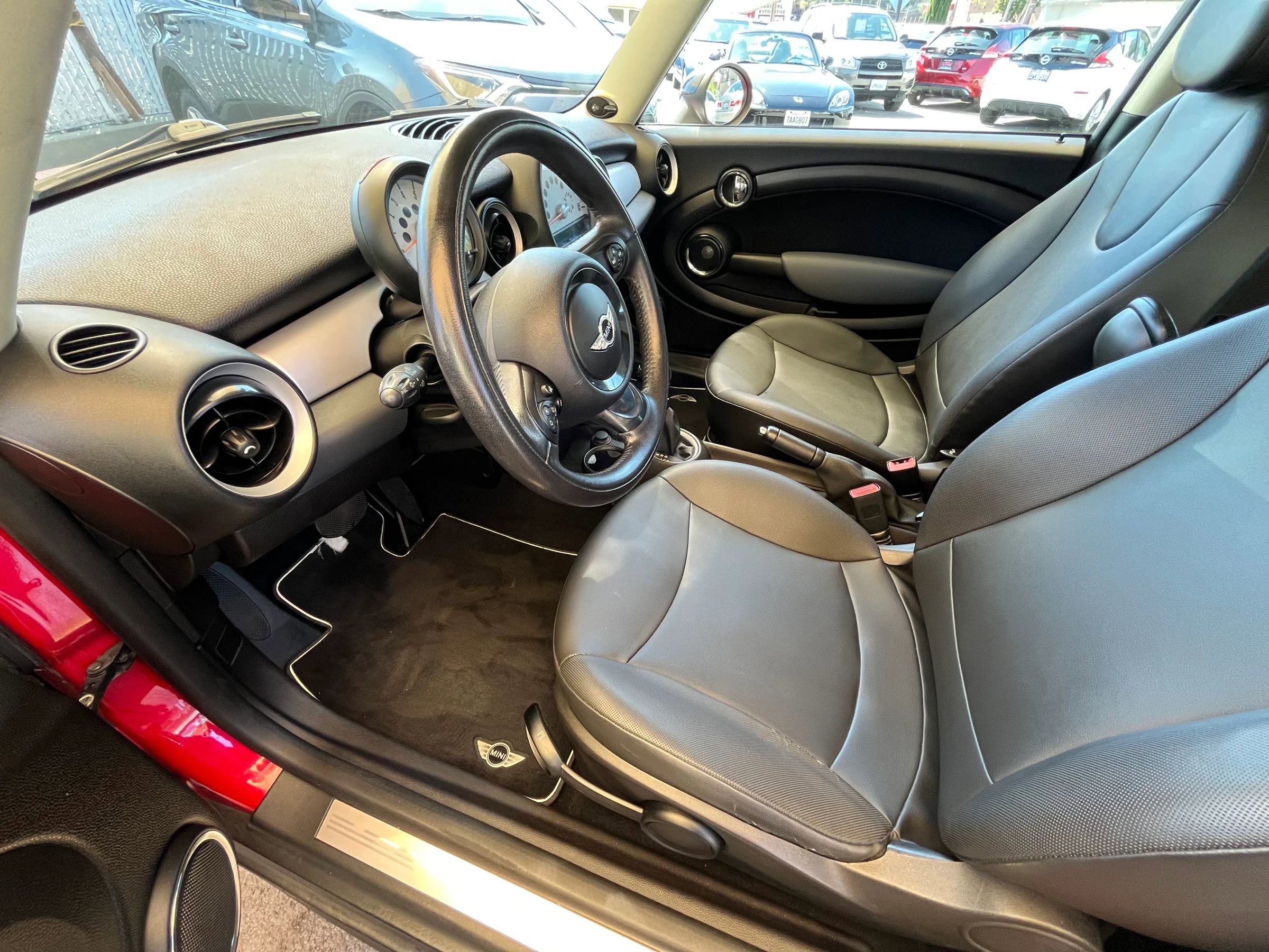 Used 2011 MINI Cooper Clubman image 10