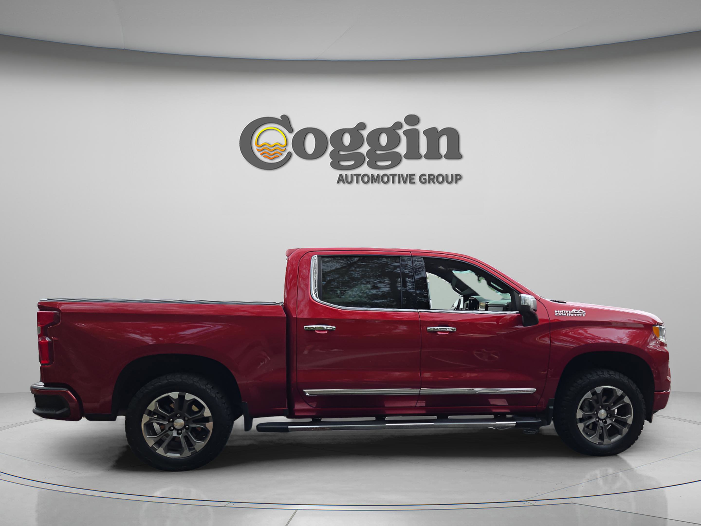 Certified 2023 Chevrolet Silverado 1500 High Country w/ Z71 Off-Road Package AWD/4WD image 6