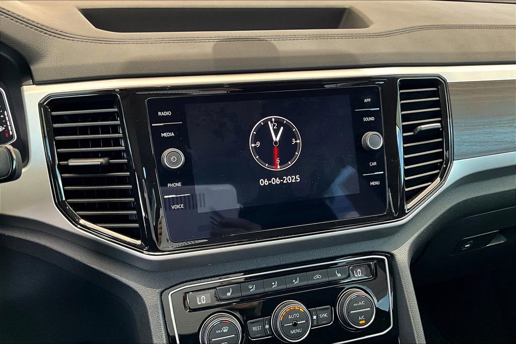 Used 2023 Volkswagen Atlas SE image 49