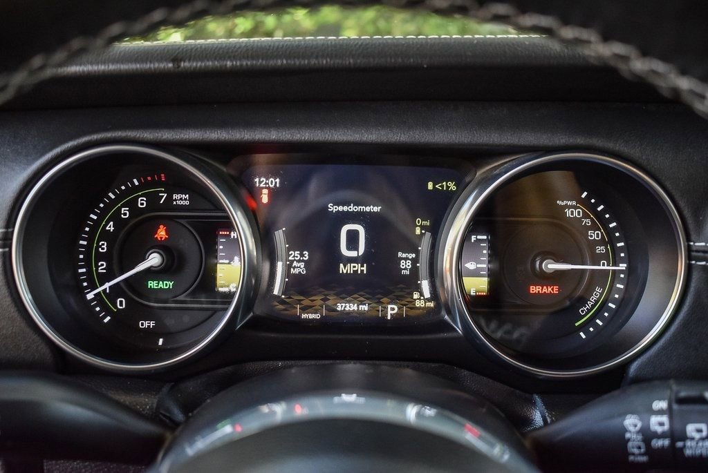 Used 2022 Jeep Wrangler Unlimited Sahara 4xe image 21