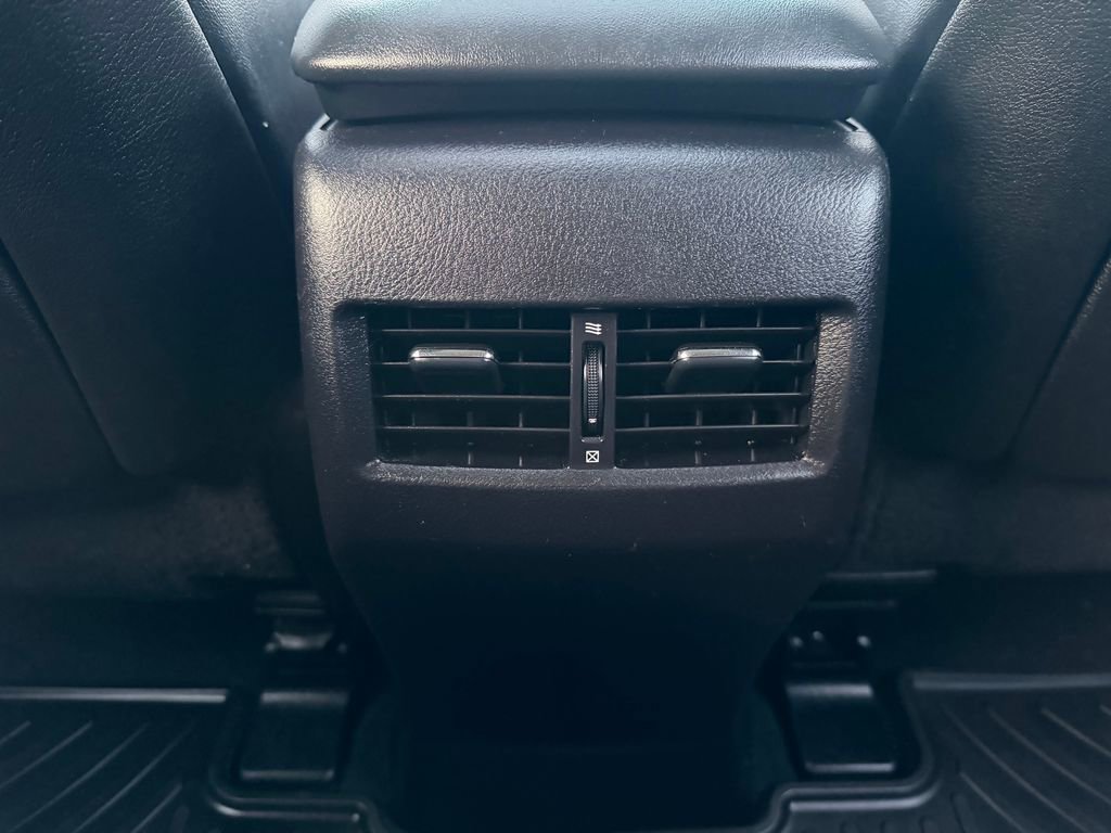 Used 2015 Lexus RX 450h AWD image 28