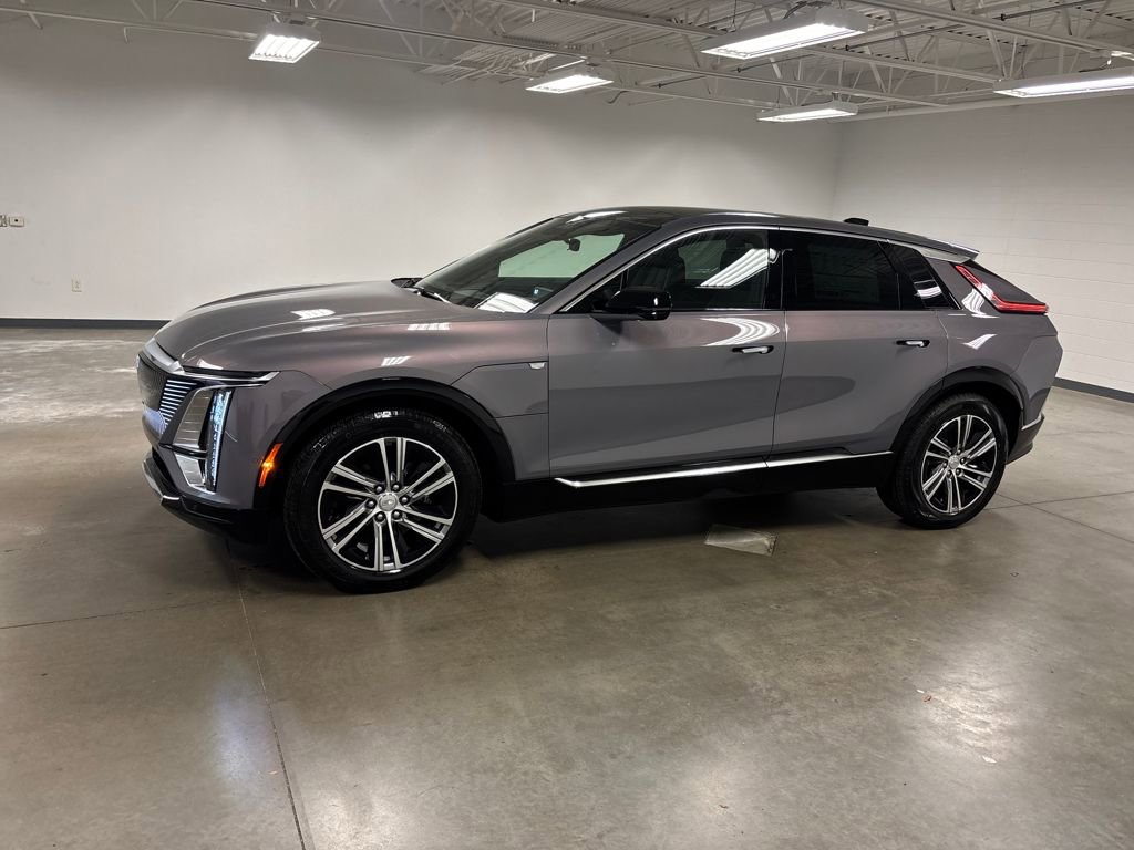 New 2026 Cadillac Lyriq Premium Luxury image 8