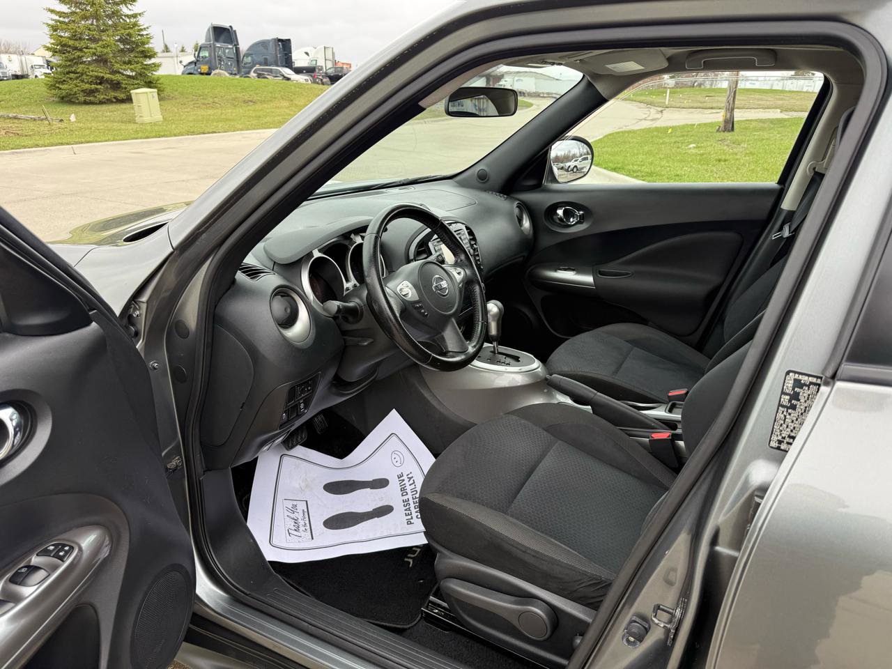 Used 2012 Nissan Juke SV image 10