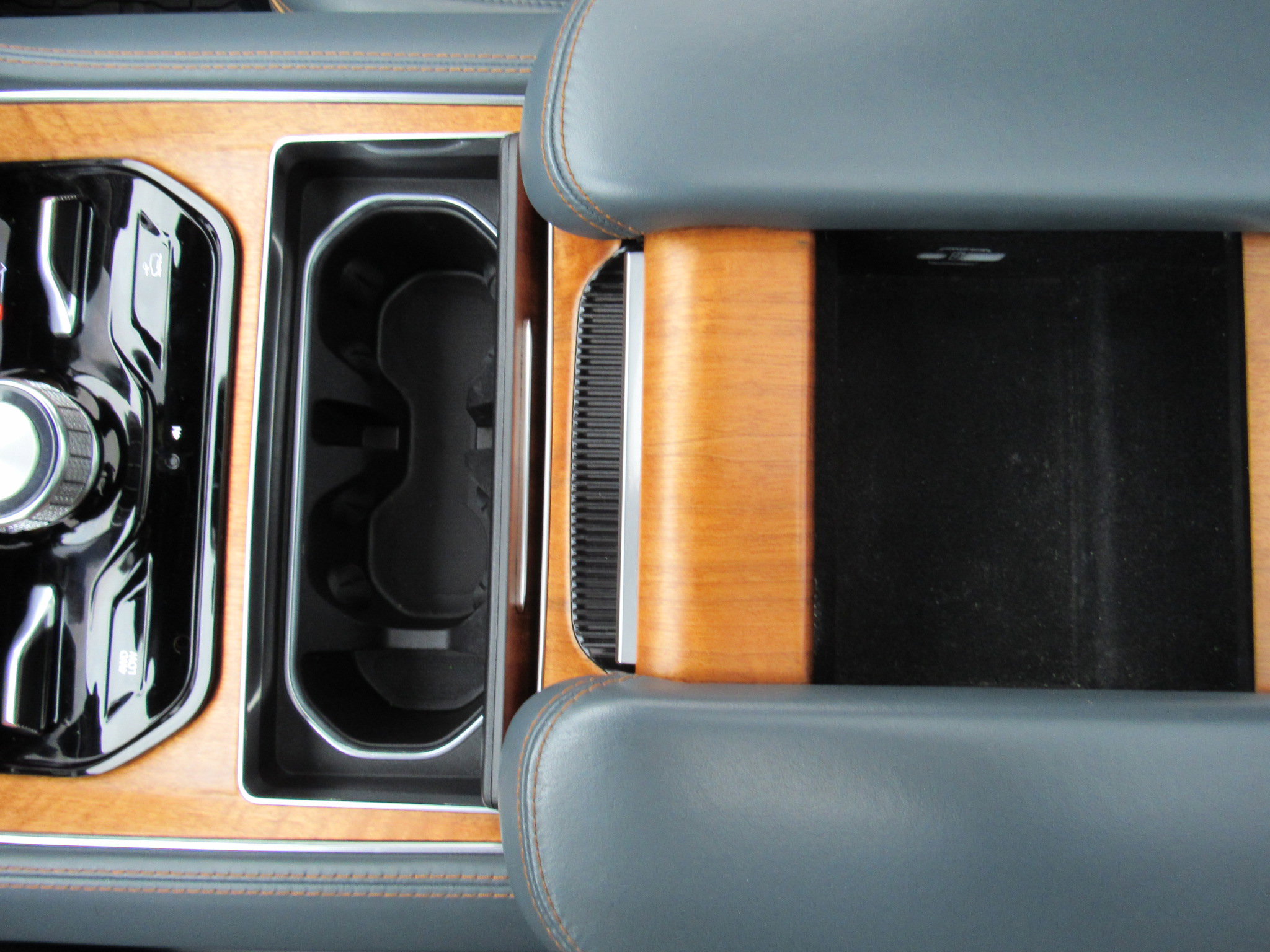 Used 2022 Jeep Grand Wagoneer Series II image 28